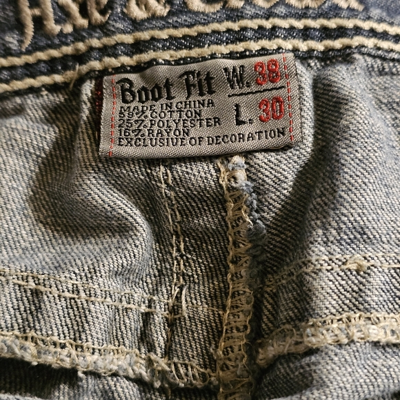 SET OF 3 MENS PAINTER'S PANTS. NO TEARS OR FLAWS OTHER THAN PAINT STAINS. - Picture 3 of 3